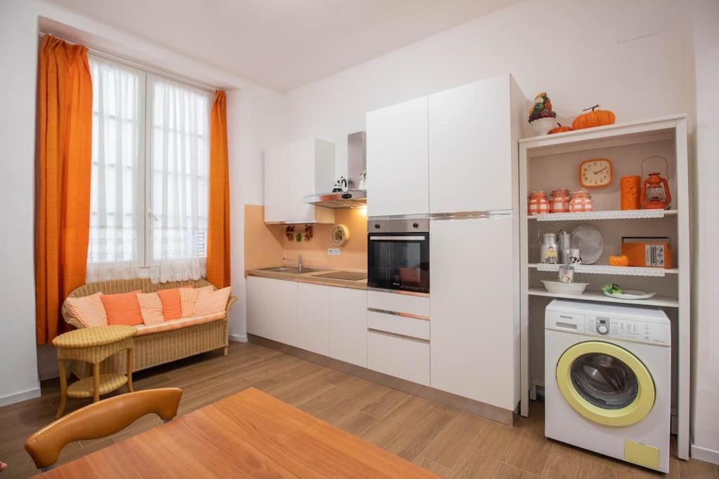 Orange Apartment - Genoa City Center Extérieur photo